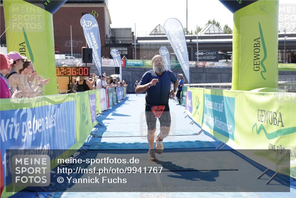 09.08.2026 - GEWOBA Citytriathlon Bremen Yannick Fuchs http://msf.ph/oto/9941767 09.08.2026 14:02:23 Ziel 819 meine-sportfotos.de