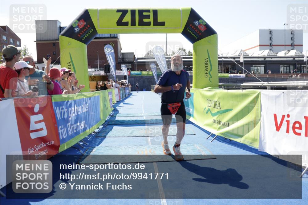 09.08.2026 - GEWOBA Citytriathlon Bremen Yannick Fuchs http://msf.ph/oto/9941771 09.08.2026 14:02:23 Ziel 819 meine-sportfotos.de