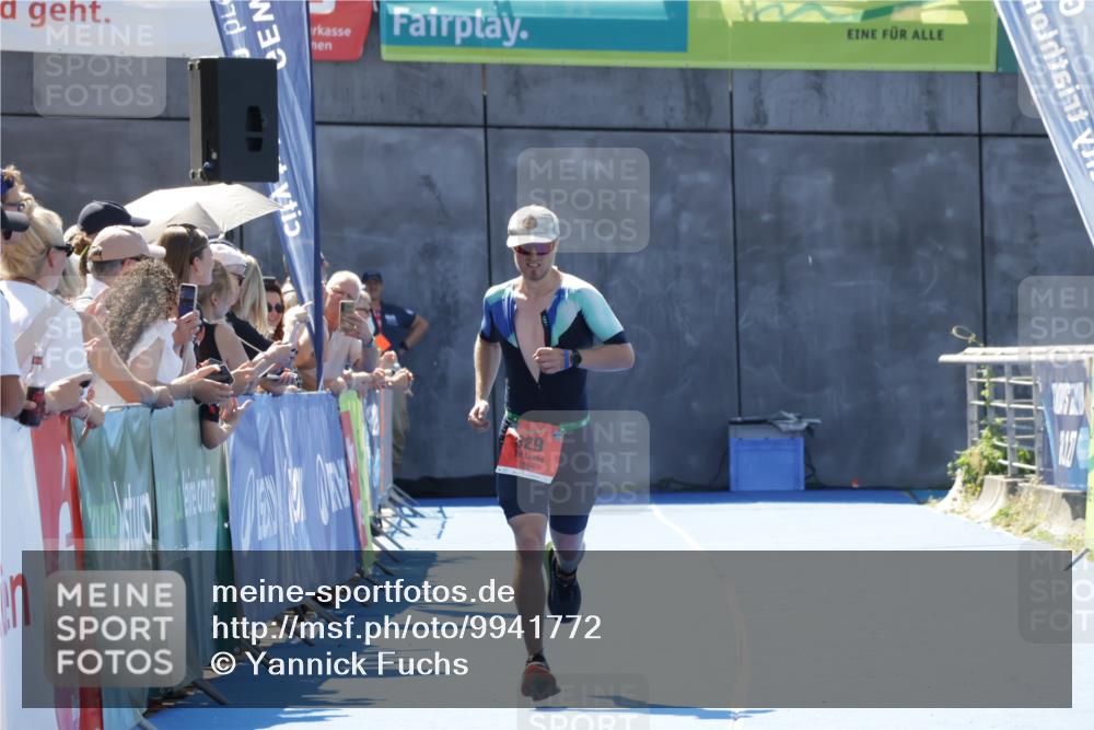 09.08.2026 - GEWOBA Citytriathlon Bremen Yannick Fuchs http://msf.ph/oto/9941772 09.08.2026 14:02:28 Ziel 629 meine-sportfotos.de