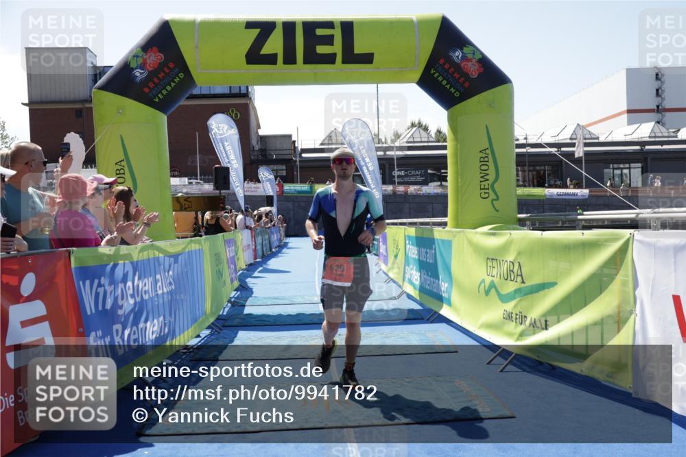 09.08.2026 - GEWOBA Citytriathlon Bremen Yannick Fuchs http://msf.ph/oto/9941782 09.08.2026 14:02:33 Ziel 629 meine-sportfotos.de