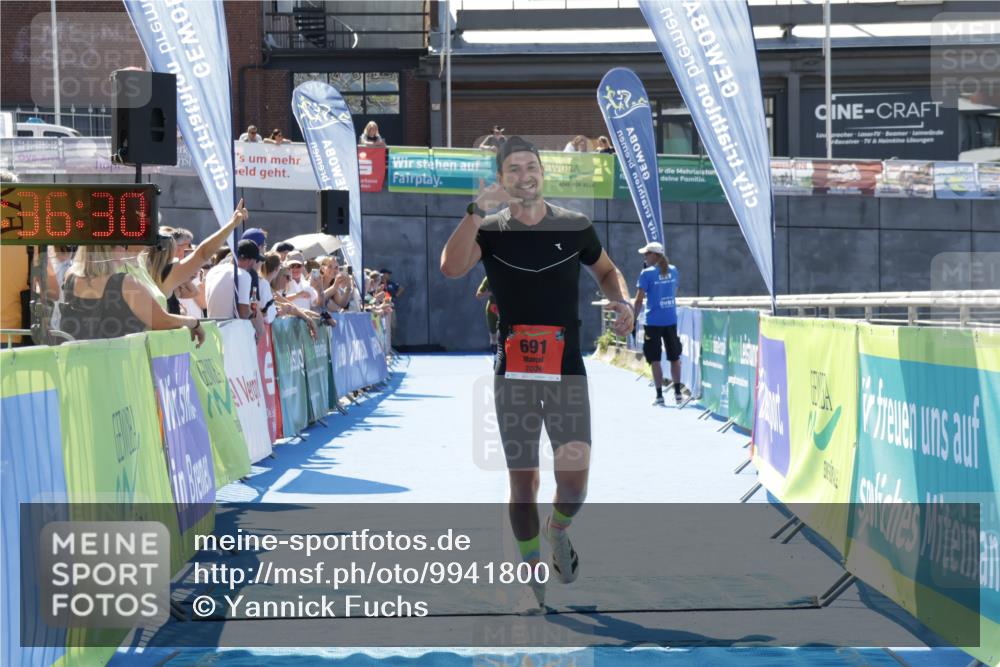 09.08.2026 - GEWOBA Citytriathlon Bremen Yannick Fuchs http://msf.ph/oto/9941800 09.08.2026 14:02:53 Ziel 691 meine-sportfotos.de
