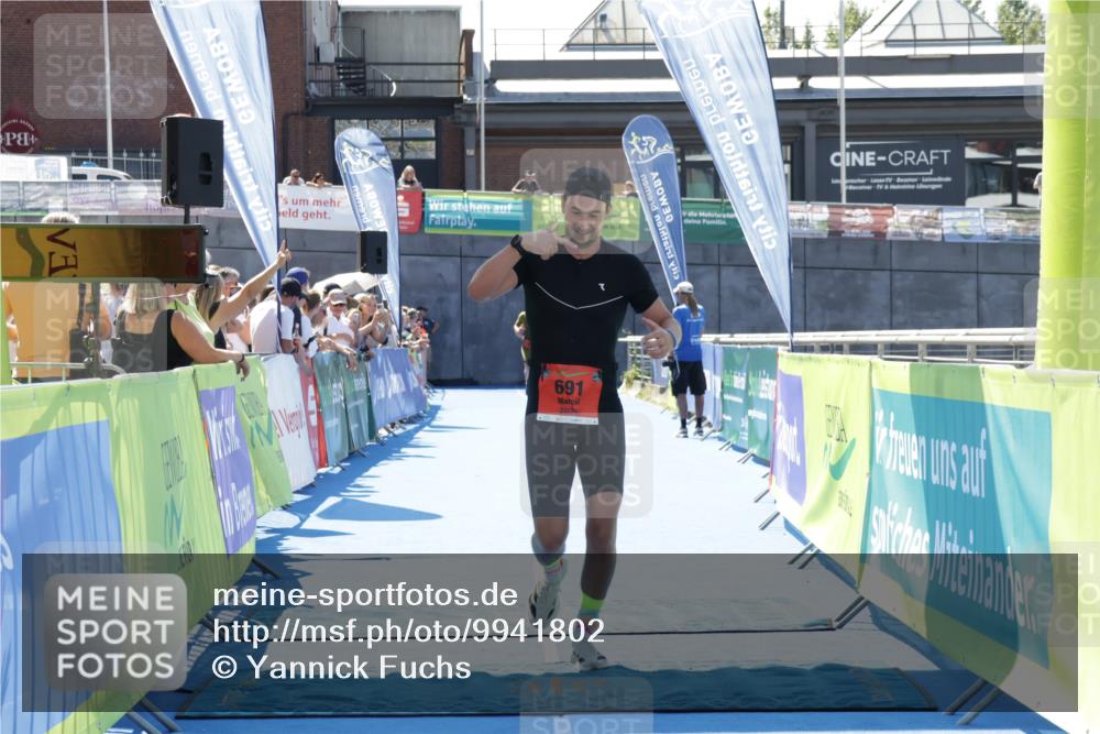 09.08.2026 - GEWOBA Citytriathlon Bremen Yannick Fuchs http://msf.ph/oto/9941802 09.08.2026 14:02:53 Ziel 691 meine-sportfotos.de