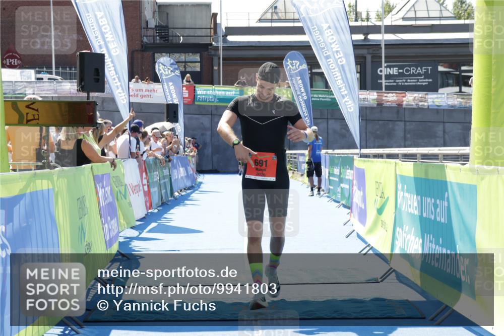 09.08.2026 - GEWOBA Citytriathlon Bremen Yannick Fuchs http://msf.ph/oto/9941803 09.08.2026 14:02:53 Ziel 691 meine-sportfotos.de