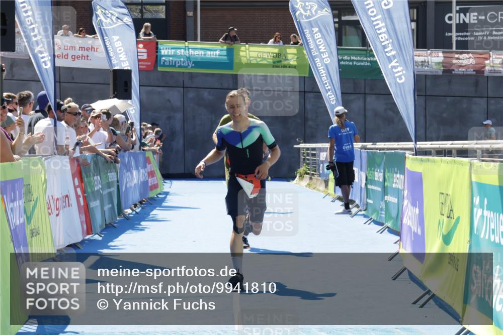09.08.2026 - GEWOBA Citytriathlon Bremen Yannick Fuchs http://msf.ph/oto/9941810 09.08.2026 14:02:58 Ziel 569, 612 meine-sportfotos.de