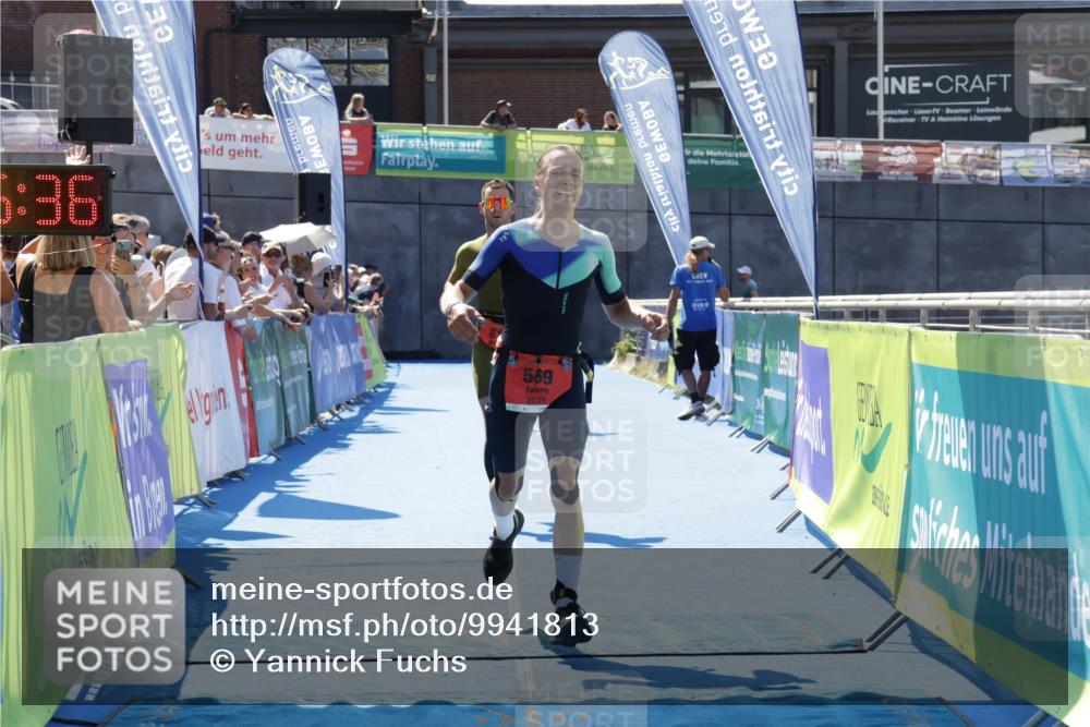 09.08.2026 - GEWOBA Citytriathlon Bremen Yannick Fuchs http://msf.ph/oto/9941813 09.08.2026 14:02:59 Ziel 569, 612, 849 meine-sportfotos.de