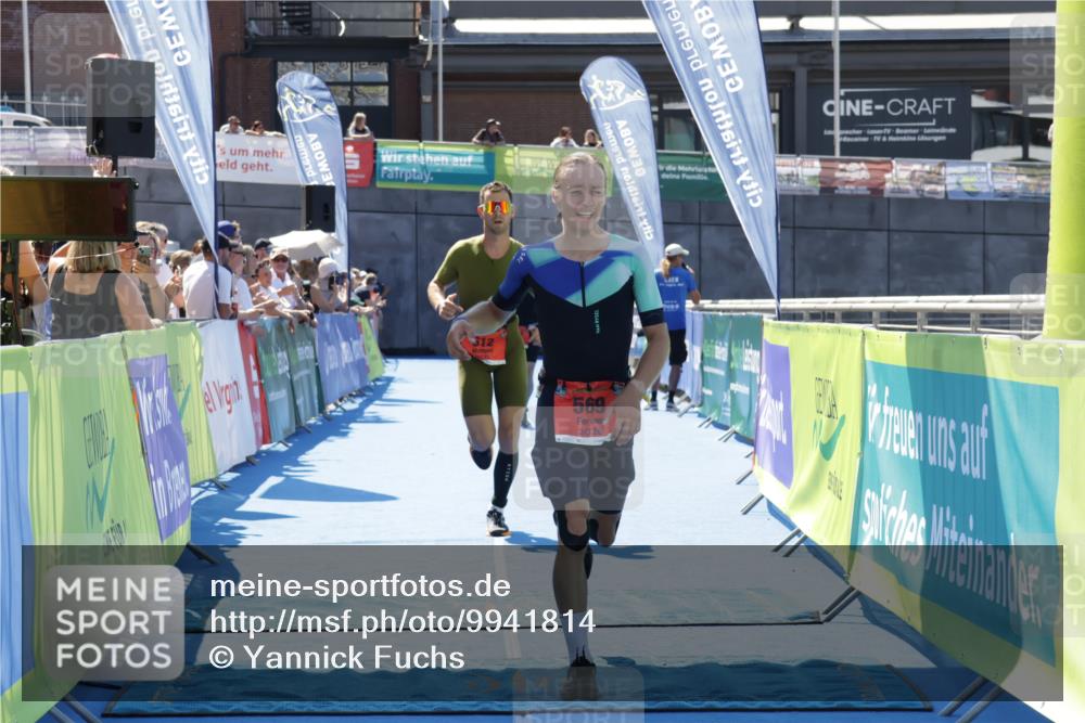 09.08.2026 - GEWOBA Citytriathlon Bremen Yannick Fuchs http://msf.ph/oto/9941814 09.08.2026 14:03:00 Ziel 569, 612, 849 meine-sportfotos.de