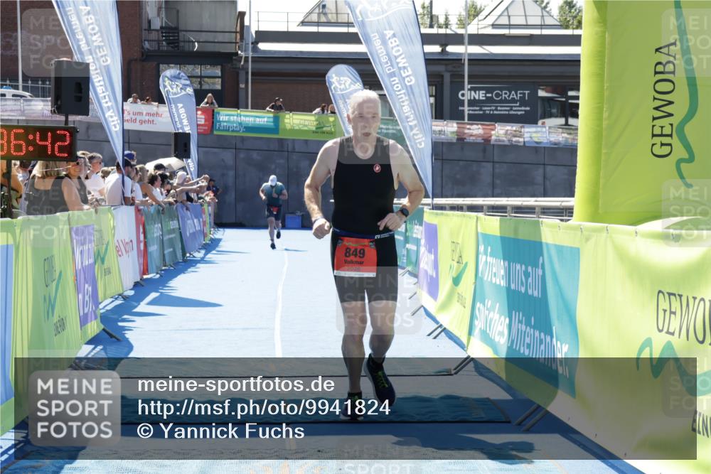 09.08.2026 - GEWOBA Citytriathlon Bremen Yannick Fuchs http://msf.ph/oto/9941824 09.08.2026 14:03:05 Ziel 612, 849 meine-sportfotos.de