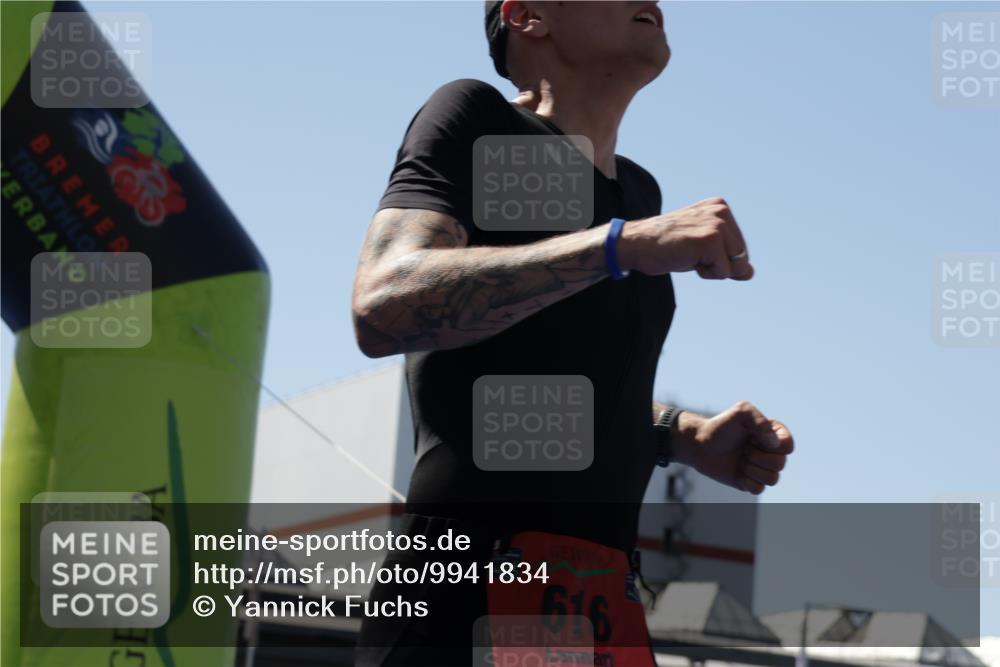09.08.2026 - GEWOBA Citytriathlon Bremen Yannick Fuchs http://msf.ph/oto/9941834 09.08.2026 14:04:24 Ziel 616 meine-sportfotos.de