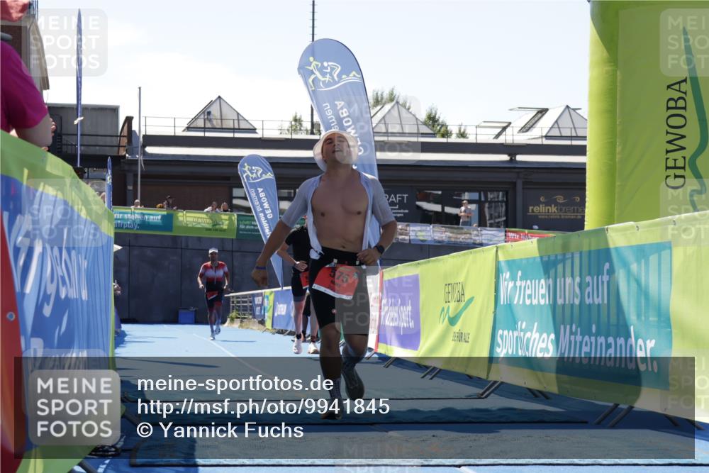 09.08.2026 - GEWOBA Citytriathlon Bremen Yannick Fuchs http://msf.ph/oto/9941845 09.08.2026 14:04:37 Ziel 575, 831, 843 meine-sportfotos.de
