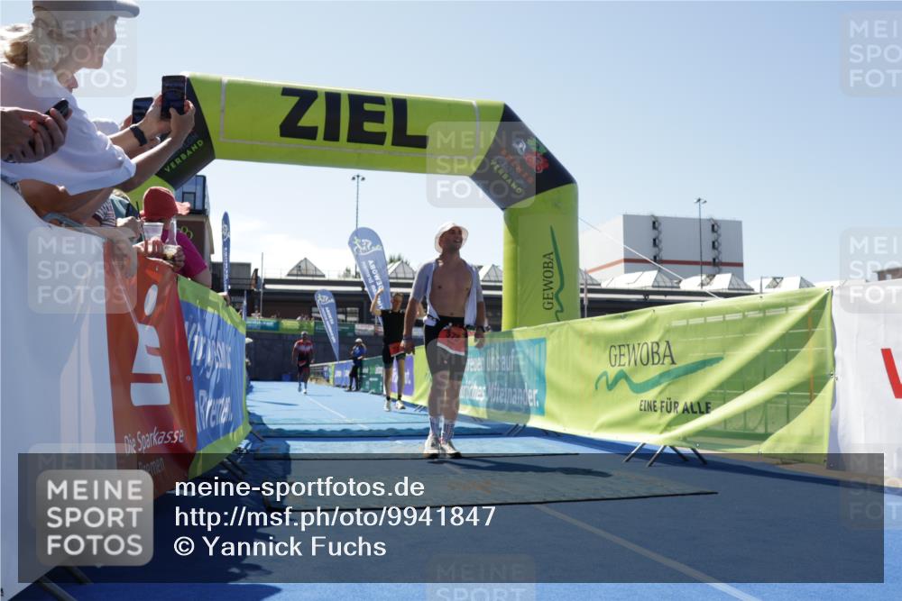 09.08.2026 - GEWOBA Citytriathlon Bremen Yannick Fuchs http://msf.ph/oto/9941847 09.08.2026 14:04:39 Ziel 575, 746, 831 meine-sportfotos.de