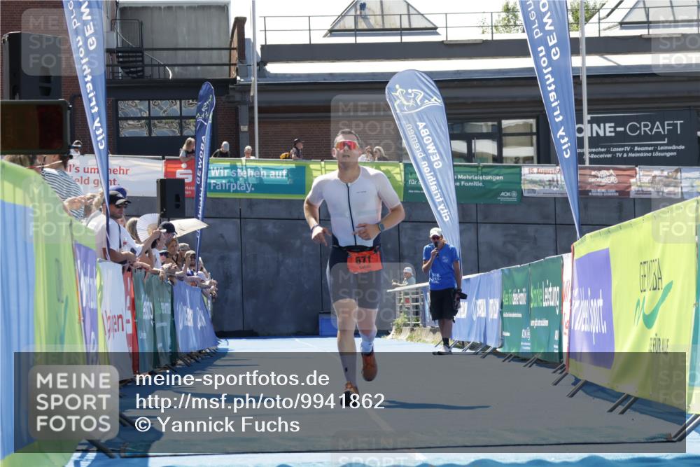 09.08.2026 - GEWOBA Citytriathlon Bremen Yannick Fuchs http://msf.ph/oto/9941862 09.08.2026 14:05:12 Ziel 671 meine-sportfotos.de