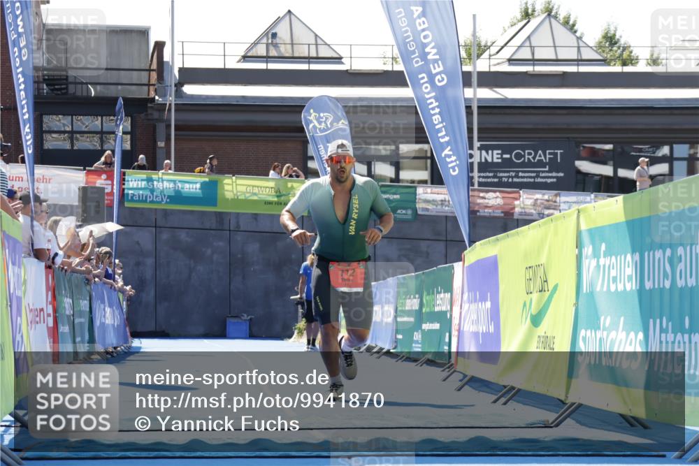 09.08.2026 - GEWOBA Citytriathlon Bremen Yannick Fuchs http://msf.ph/oto/9941870 09.08.2026 14:05:24 Ziel 712 meine-sportfotos.de