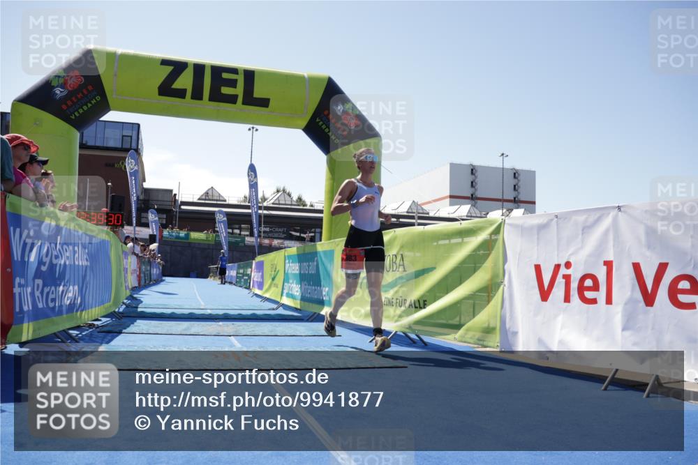 09.08.2026 - GEWOBA Citytriathlon Bremen Yannick Fuchs http://msf.ph/oto/9941877 09.08.2026 14:05:53 Ziel 983 meine-sportfotos.de