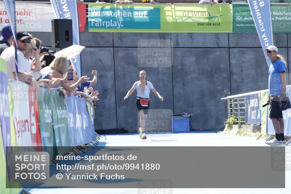 09.08.2026 - GEWOBA Citytriathlon Bremen Yannick Fuchs http://msf.ph/oto/9941880 09.08.2026 14:05:59 Ziel  meine-sportfotos.de
