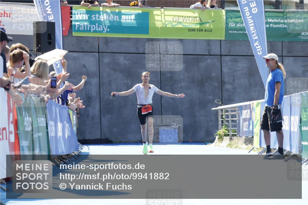 09.08.2026 - GEWOBA Citytriathlon Bremen Yannick Fuchs http://msf.ph/oto/9941882 09.08.2026 14:06:00 Ziel  meine-sportfotos.de