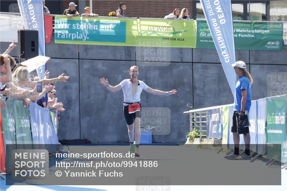 09.08.2026 - GEWOBA Citytriathlon Bremen Yannick Fuchs http://msf.ph/oto/9941886 09.08.2026 14:06:01 Ziel 561 meine-sportfotos.de