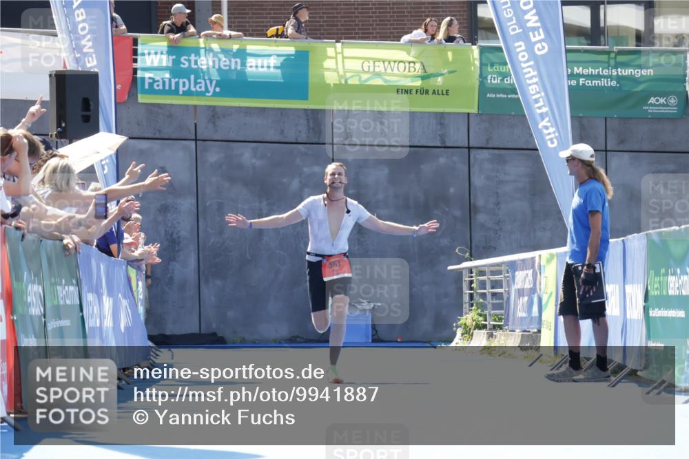 09.08.2026 - GEWOBA Citytriathlon Bremen Yannick Fuchs http://msf.ph/oto/9941887 09.08.2026 14:06:01 Ziel 561 meine-sportfotos.de