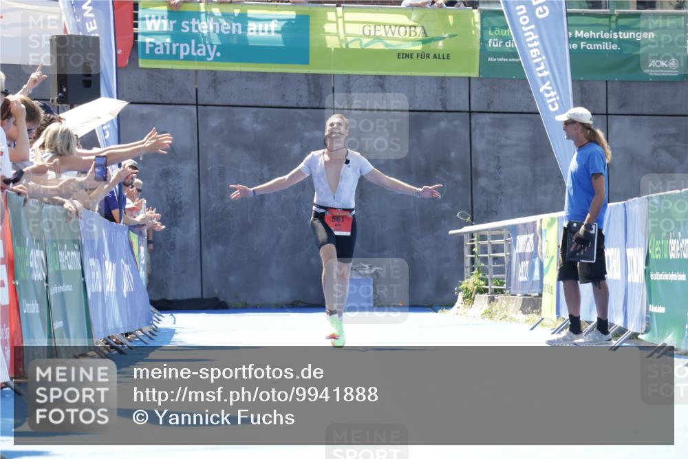 09.08.2026 - GEWOBA Citytriathlon Bremen Yannick Fuchs http://msf.ph/oto/9941888 09.08.2026 14:06:02 Ziel 561 meine-sportfotos.de