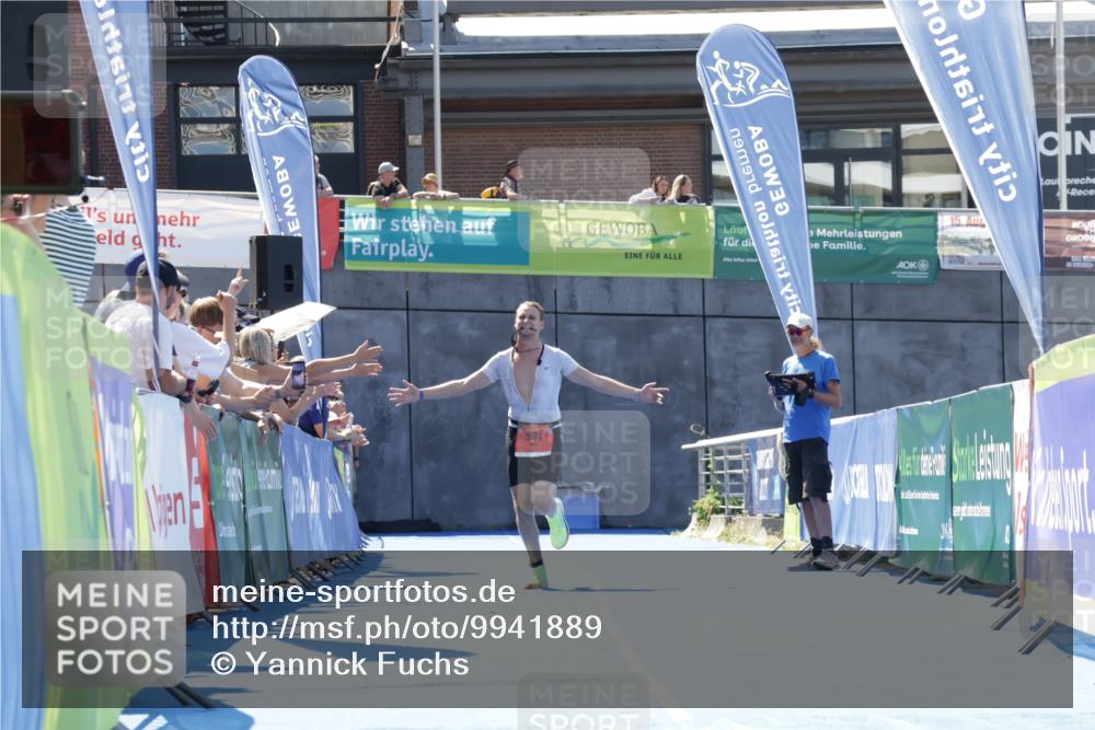 09.08.2026 - GEWOBA Citytriathlon Bremen Yannick Fuchs http://msf.ph/oto/9941889 09.08.2026 14:06:02 Ziel 561 meine-sportfotos.de