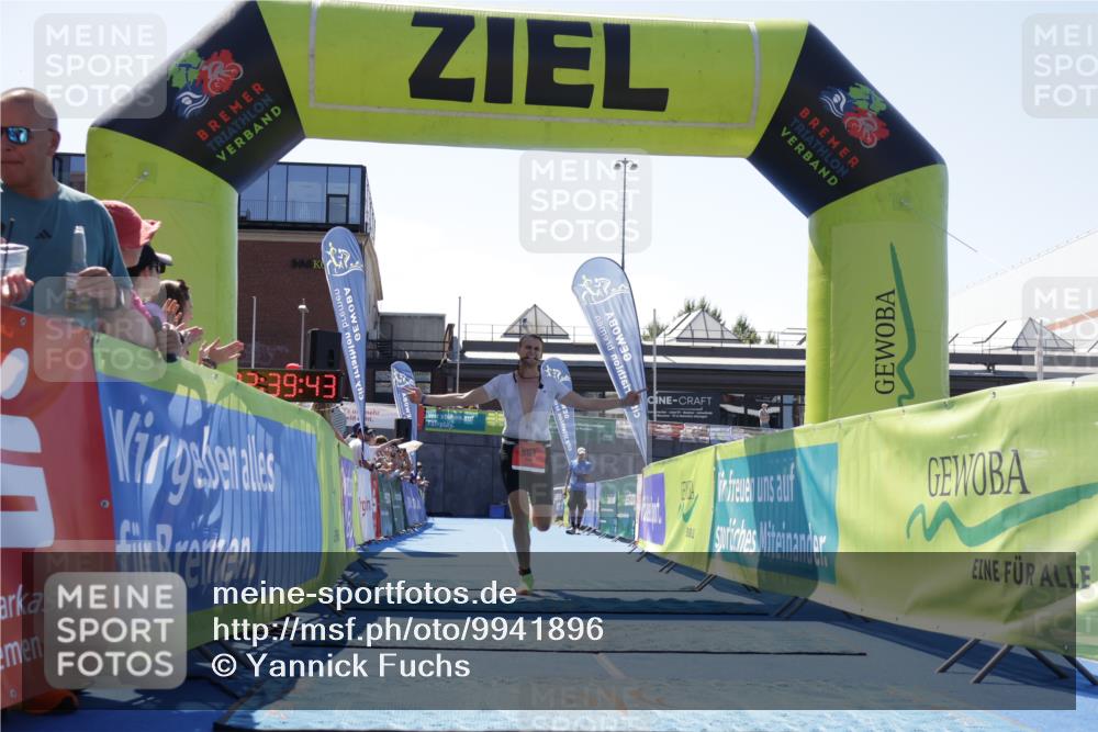 09.08.2026 - GEWOBA Citytriathlon Bremen Yannick Fuchs http://msf.ph/oto/9941896 09.08.2026 14:06:06 Ziel 561 meine-sportfotos.de