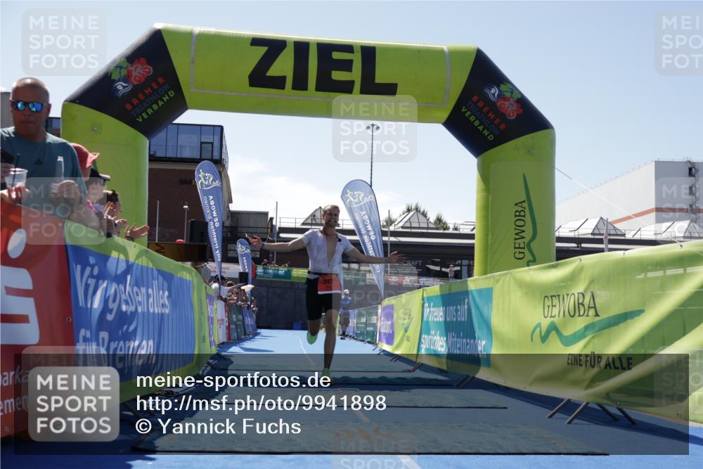 09.08.2026 - GEWOBA Citytriathlon Bremen Yannick Fuchs http://msf.ph/oto/9941898 09.08.2026 14:06:06 Ziel 561 meine-sportfotos.de