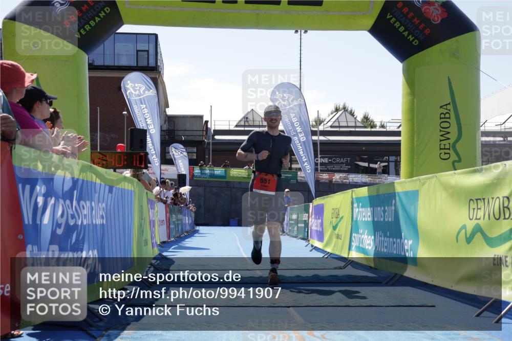 09.08.2026 - GEWOBA Citytriathlon Bremen Yannick Fuchs http://msf.ph/oto/9941907 09.08.2026 14:06:32 Ziel 551 meine-sportfotos.de