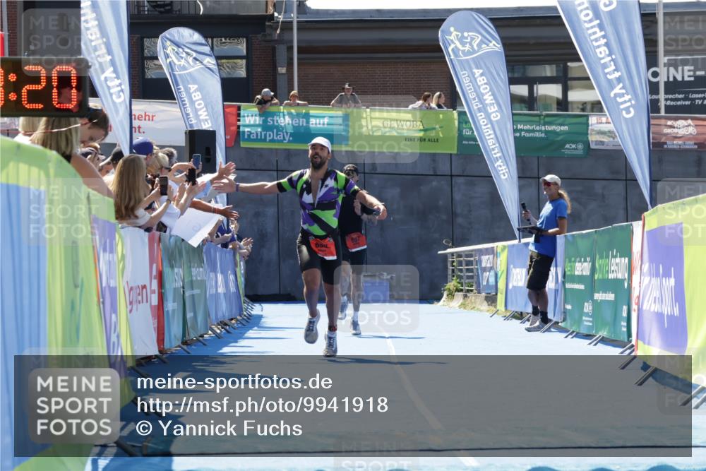 09.08.2026 - GEWOBA Citytriathlon Bremen Yannick Fuchs http://msf.ph/oto/9941918 09.08.2026 14:06:42 Ziel 632, 697 meine-sportfotos.de