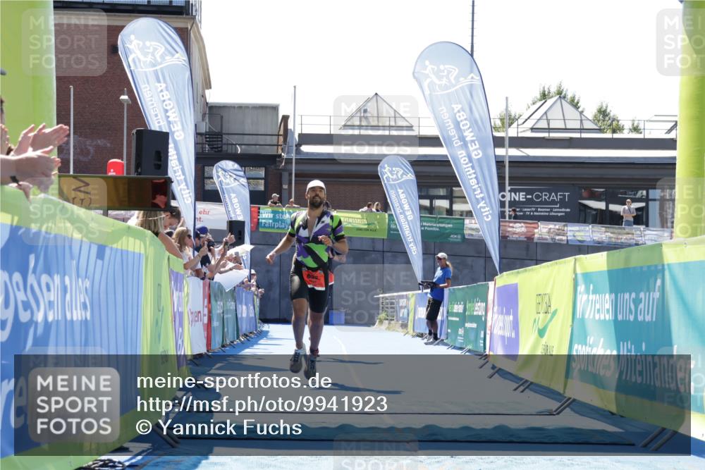 09.08.2026 - GEWOBA Citytriathlon Bremen Yannick Fuchs http://msf.ph/oto/9941923 09.08.2026 14:06:44 Ziel 632, 697 meine-sportfotos.de