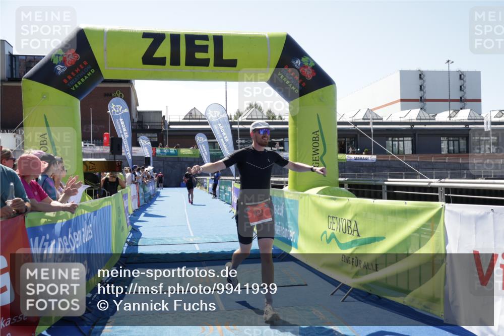 09.08.2026 - GEWOBA Citytriathlon Bremen Yannick Fuchs http://msf.ph/oto/9941939 09.08.2026 14:07:12 Ziel 633, 883 meine-sportfotos.de