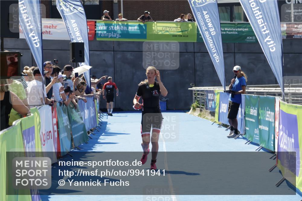 09.08.2026 - GEWOBA Citytriathlon Bremen Yannick Fuchs http://msf.ph/oto/9941941 09.08.2026 14:07:14 Ziel 633, 883 meine-sportfotos.de