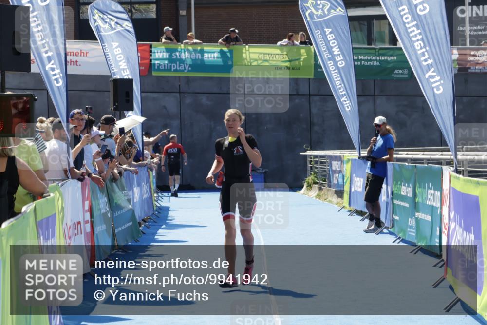 09.08.2026 - GEWOBA Citytriathlon Bremen Yannick Fuchs http://msf.ph/oto/9941942 09.08.2026 14:07:14 Ziel 633, 883 meine-sportfotos.de
