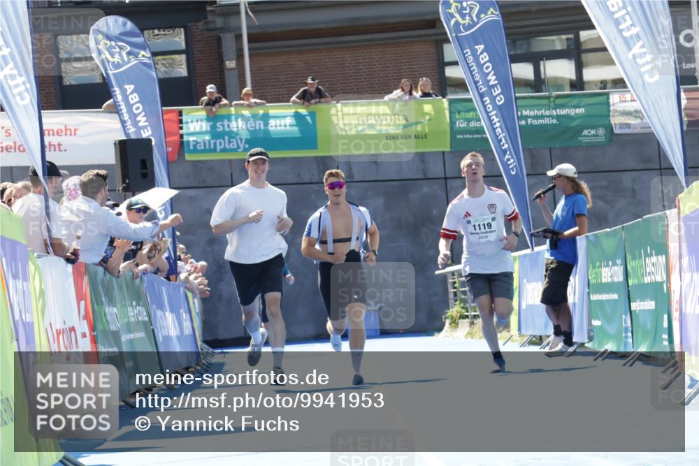 09.08.2026 - GEWOBA Citytriathlon Bremen Yannick Fuchs http://msf.ph/oto/9941953 09.08.2026 14:07:36 Ziel 1119 meine-sportfotos.de