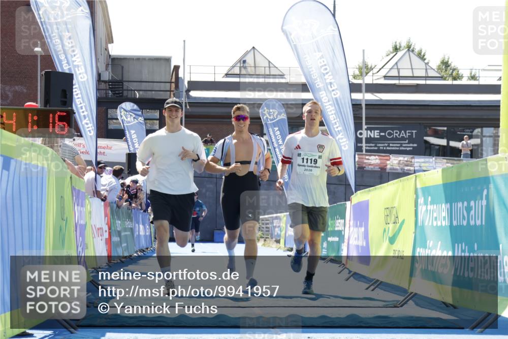 09.08.2026 - GEWOBA Citytriathlon Bremen Yannick Fuchs http://msf.ph/oto/9941957 09.08.2026 14:07:39 Ziel 1119 meine-sportfotos.de