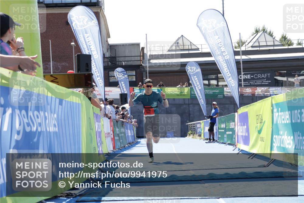 09.08.2026 - GEWOBA Citytriathlon Bremen Yannick Fuchs http://msf.ph/oto/9941975 09.08.2026 14:07:44 Ziel 676, 1119 meine-sportfotos.de