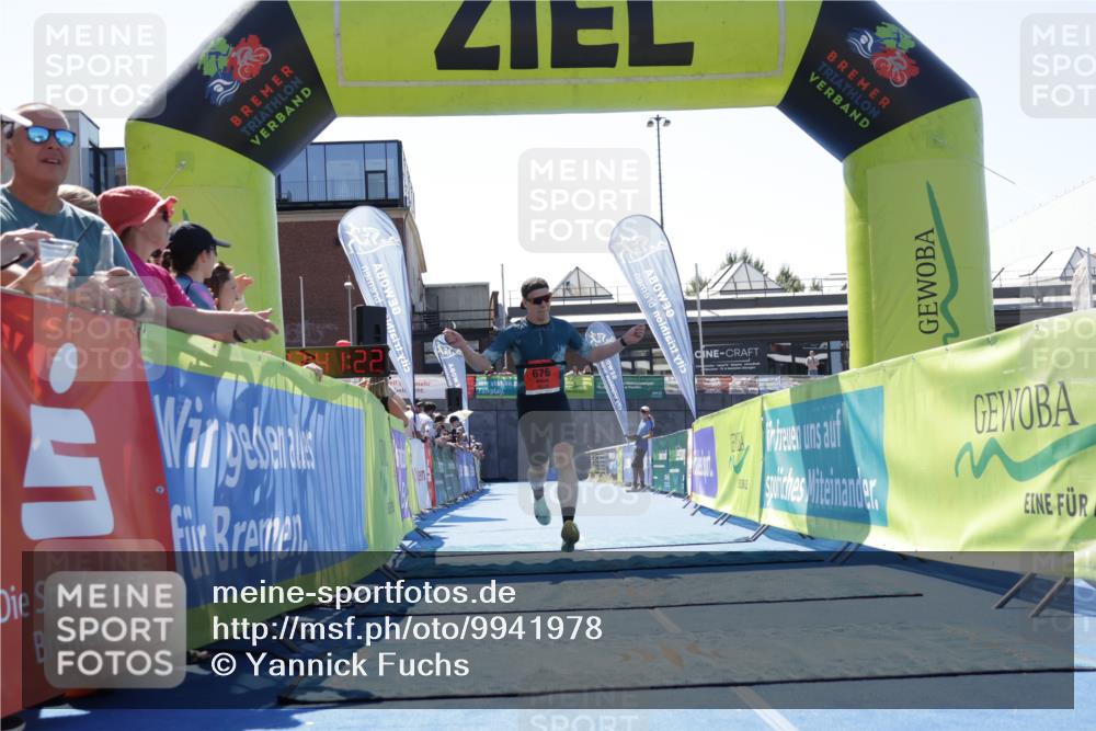 09.08.2026 - GEWOBA Citytriathlon Bremen Yannick Fuchs http://msf.ph/oto/9941978 09.08.2026 14:07:45 Ziel 676 meine-sportfotos.de