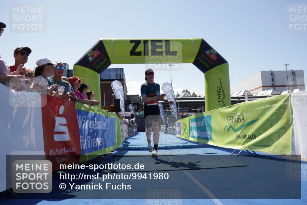 09.08.2026 - GEWOBA Citytriathlon Bremen Yannick Fuchs http://msf.ph/oto/9941980 09.08.2026 14:07:45 Ziel 676 meine-sportfotos.de