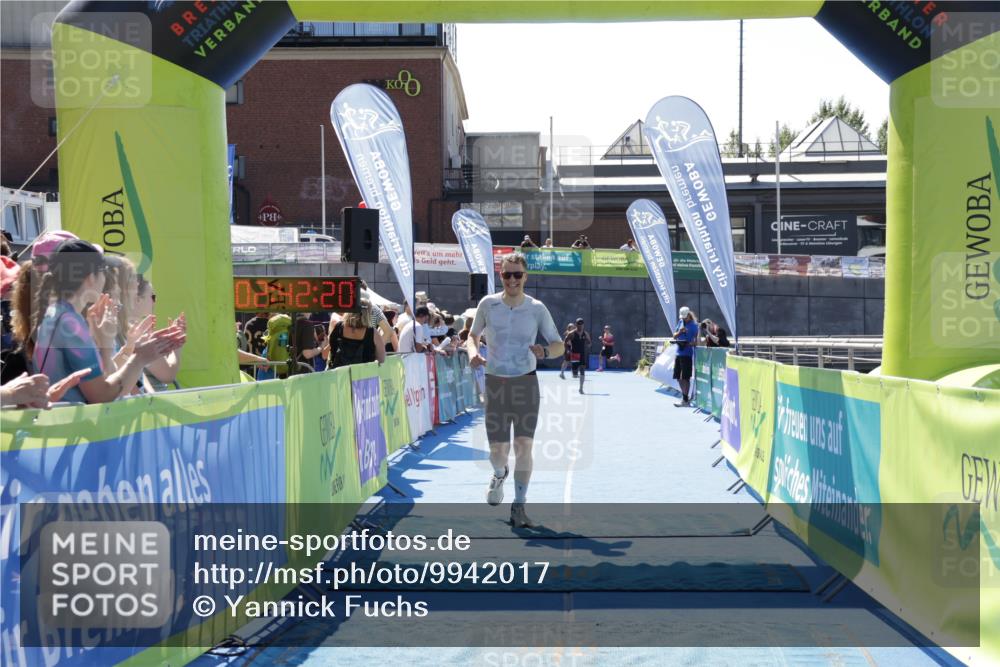 09.08.2026 - GEWOBA Citytriathlon Bremen Yannick Fuchs http://msf.ph/oto/9942017 09.08.2026 14:08:43 Ziel 662 meine-sportfotos.de