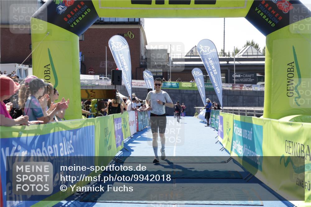 09.08.2026 - GEWOBA Citytriathlon Bremen Yannick Fuchs http://msf.ph/oto/9942018 09.08.2026 14:08:43 Ziel 662 meine-sportfotos.de