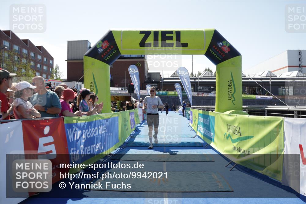 09.08.2026 - GEWOBA Citytriathlon Bremen Yannick Fuchs http://msf.ph/oto/9942021 09.08.2026 14:08:44 Ziel 662, 677 meine-sportfotos.de