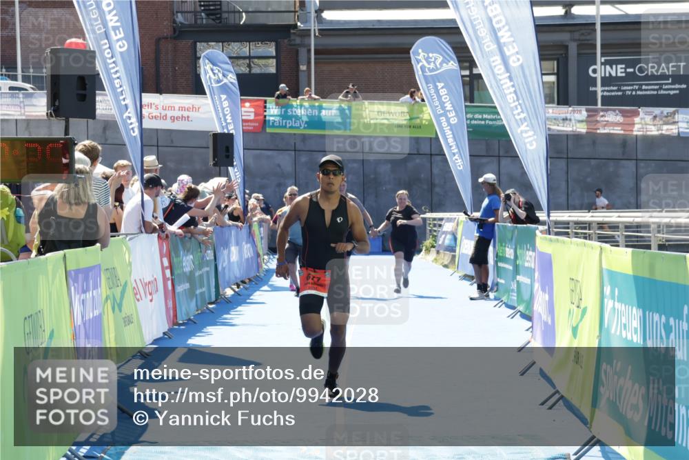 09.08.2026 - GEWOBA Citytriathlon Bremen Yannick Fuchs http://msf.ph/oto/9942028 09.08.2026 14:08:48 Ziel 662, 677, 924, 1137 meine-sportfotos.de