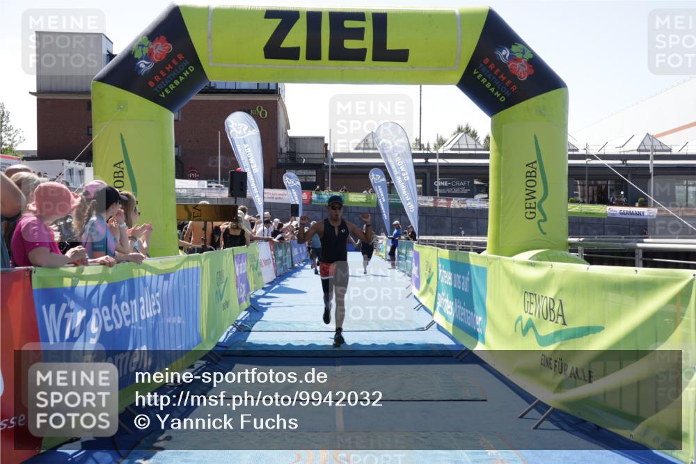 09.08.2026 - GEWOBA Citytriathlon Bremen Yannick Fuchs http://msf.ph/oto/9942032 09.08.2026 14:08:49 Ziel 677, 924, 1137 meine-sportfotos.de