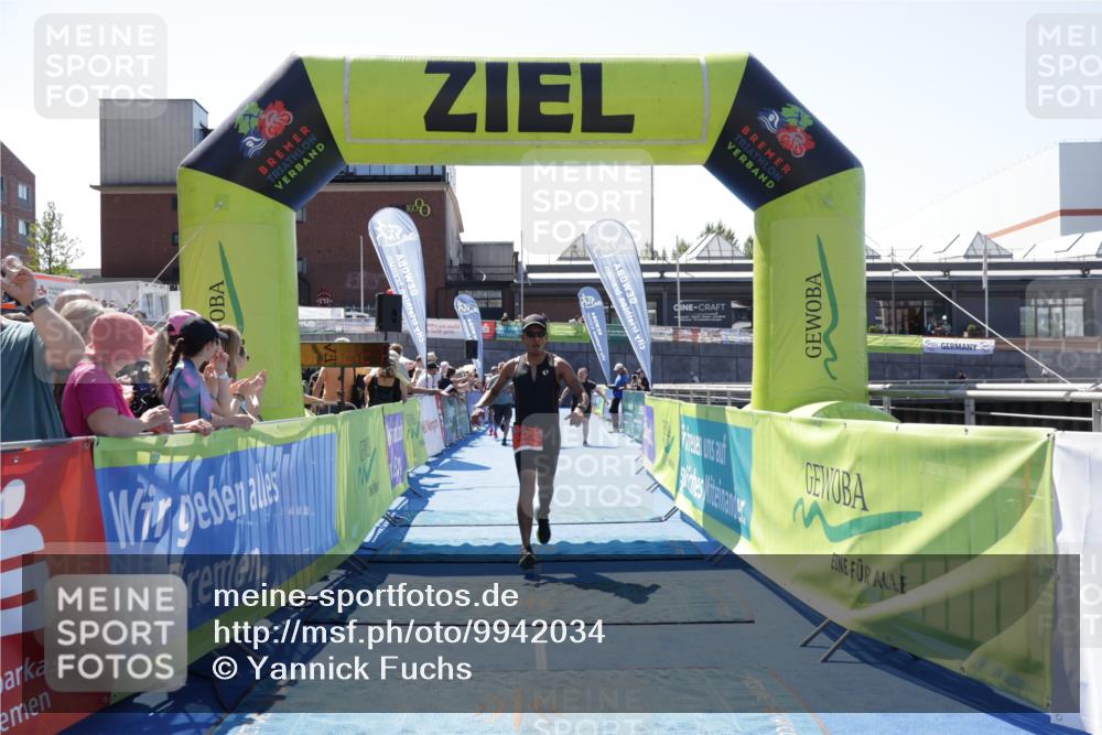 09.08.2026 - GEWOBA Citytriathlon Bremen Yannick Fuchs http://msf.ph/oto/9942034 09.08.2026 14:08:50 Ziel 677, 924, 1137 meine-sportfotos.de