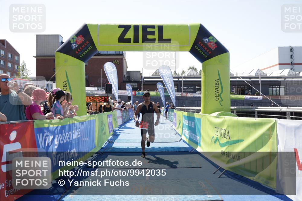 09.08.2026 - GEWOBA Citytriathlon Bremen Yannick Fuchs http://msf.ph/oto/9942035 09.08.2026 14:08:50 Ziel 677, 924, 1137 meine-sportfotos.de