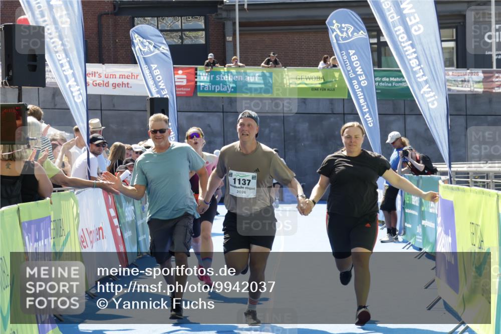 09.08.2026 - GEWOBA Citytriathlon Bremen Yannick Fuchs http://msf.ph/oto/9942037 09.08.2026 14:08:51 Ziel 677, 924, 1137 meine-sportfotos.de