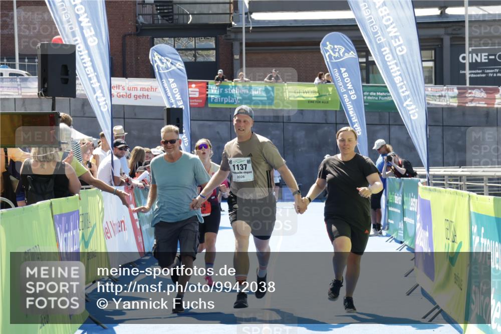 09.08.2026 - GEWOBA Citytriathlon Bremen Yannick Fuchs http://msf.ph/oto/9942038 09.08.2026 14:08:51 Ziel 677, 924, 1137 meine-sportfotos.de