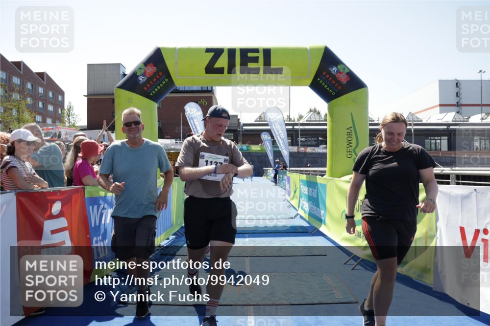 09.08.2026 - GEWOBA Citytriathlon Bremen Yannick Fuchs http://msf.ph/oto/9942049 09.08.2026 14:08:54 Ziel 677, 924, 1137 meine-sportfotos.de