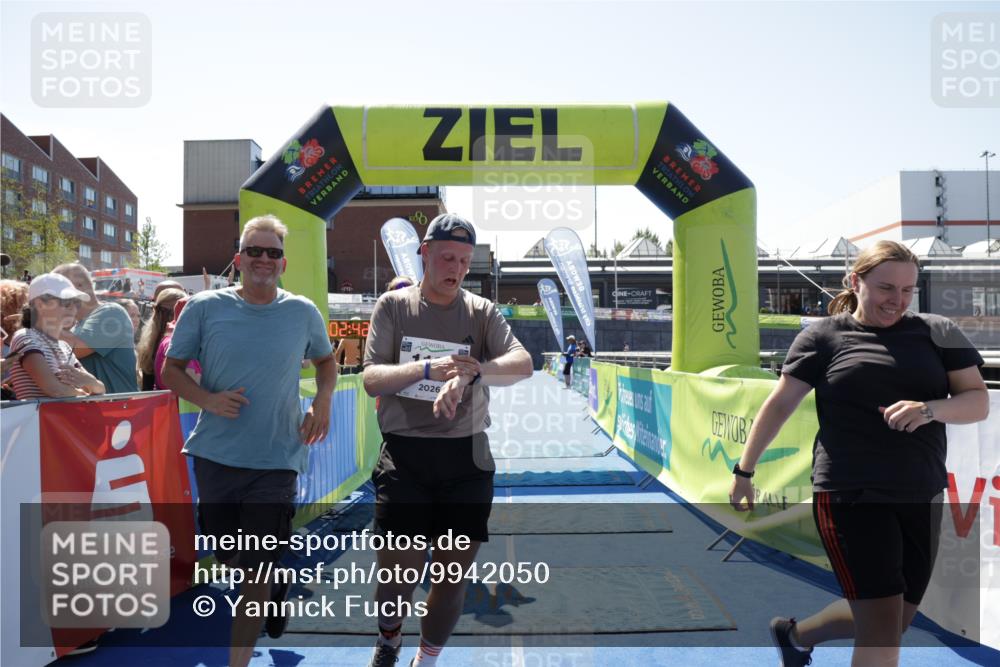 09.08.2026 - GEWOBA Citytriathlon Bremen Yannick Fuchs http://msf.ph/oto/9942050 09.08.2026 14:08:54 Ziel 677, 924, 1137 meine-sportfotos.de