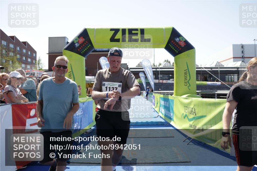 09.08.2026 - GEWOBA Citytriathlon Bremen Yannick Fuchs http://msf.ph/oto/9942051 09.08.2026 14:08:55 Ziel 924, 1137 meine-sportfotos.de