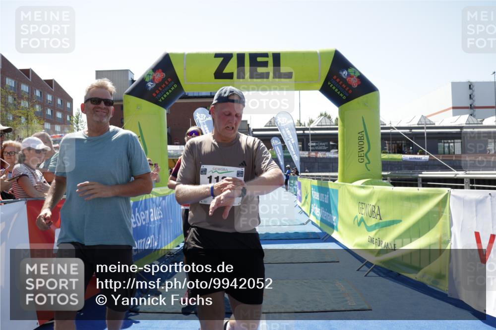09.08.2026 - GEWOBA Citytriathlon Bremen Yannick Fuchs http://msf.ph/oto/9942052 09.08.2026 14:08:55 Ziel 924, 1137 meine-sportfotos.de