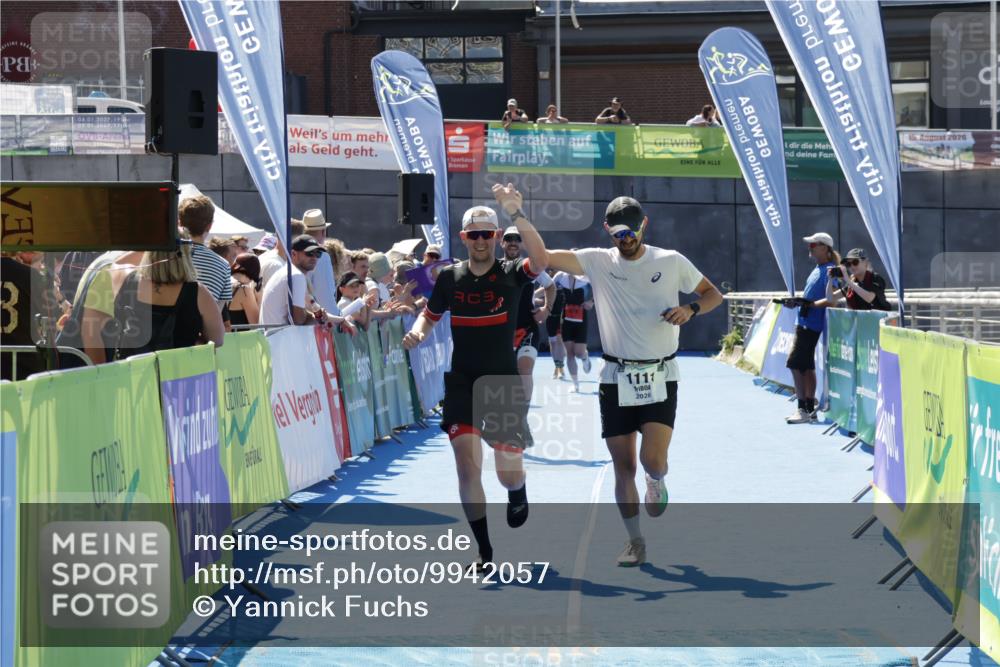 09.08.2026 - GEWOBA Citytriathlon Bremen Yannick Fuchs http://msf.ph/oto/9942057 09.08.2026 14:09:01 Ziel 647, 1111 meine-sportfotos.de